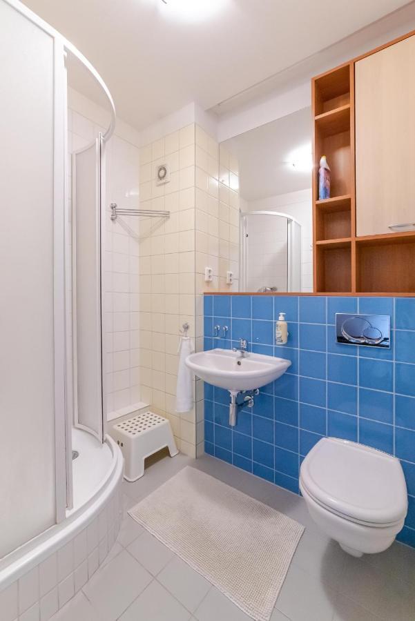 Strawberry Apartment Bratislava Exteriör bild