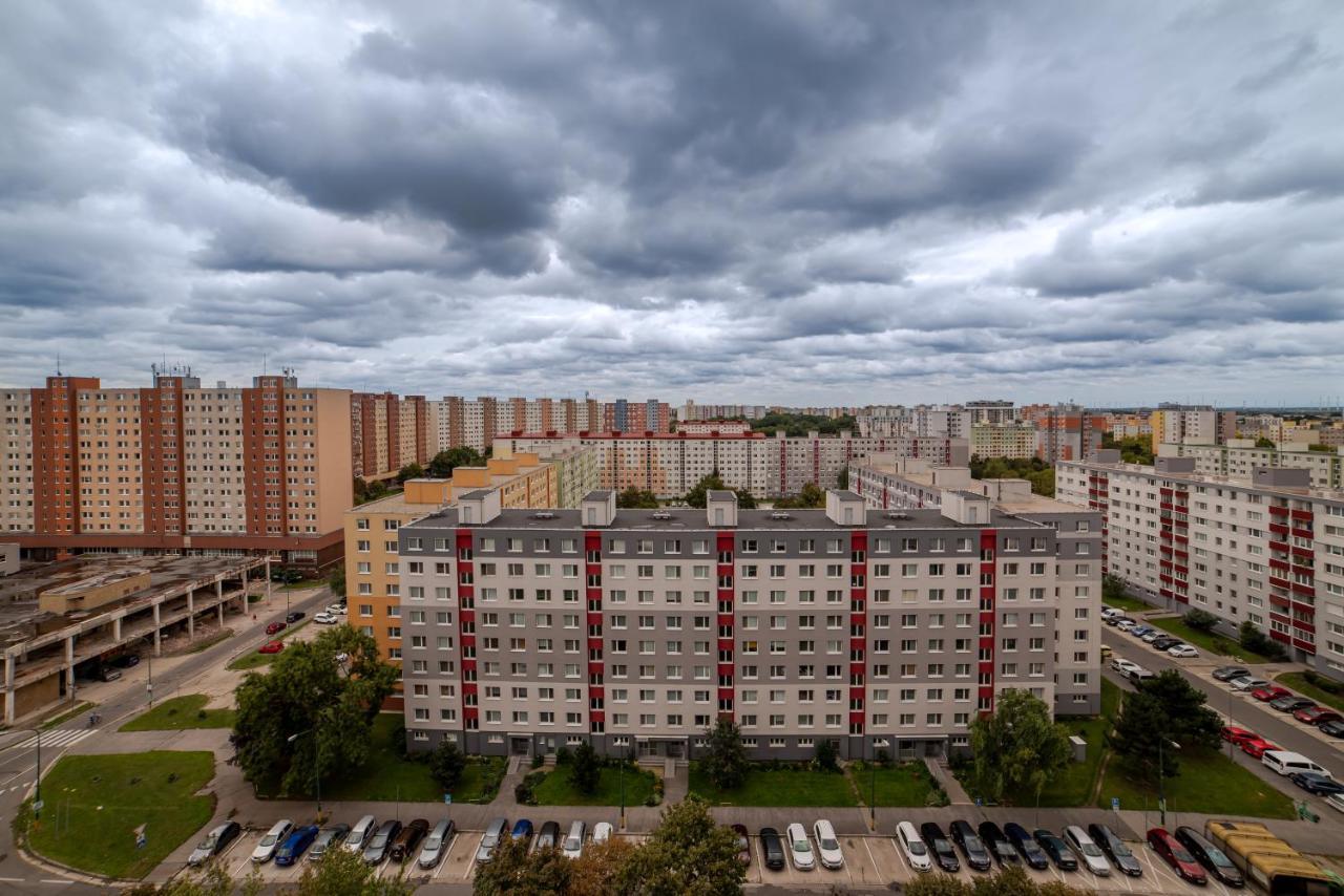 Strawberry Apartment Bratislava Exteriör bild